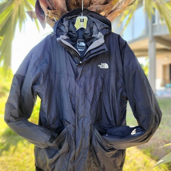 The North Face Hyvent 3-in-1 Snowboarding/Skiing Jacket L-BLACK - Picture 2 of 6